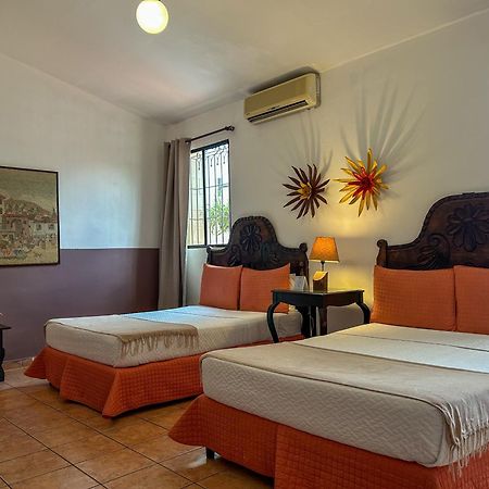 Hotel La Posada Del Angel ซานซัลวาดอร์ ภายนอก รูปภาพ